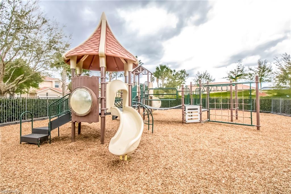 BOTANICA LAKES - Residential