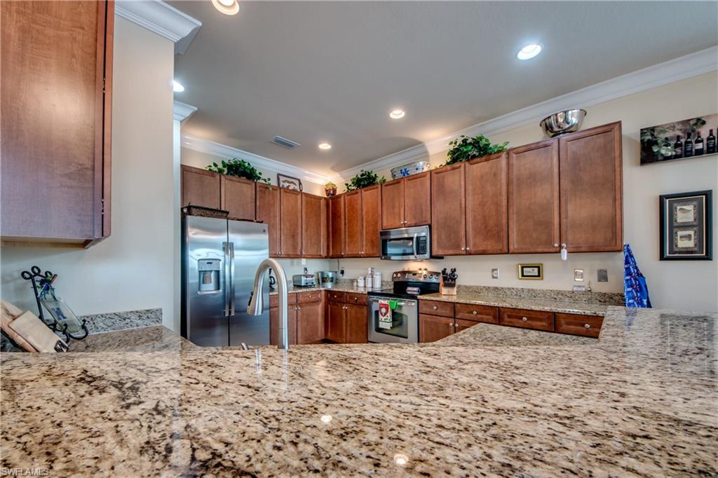 BOTANICA LAKES - Residential