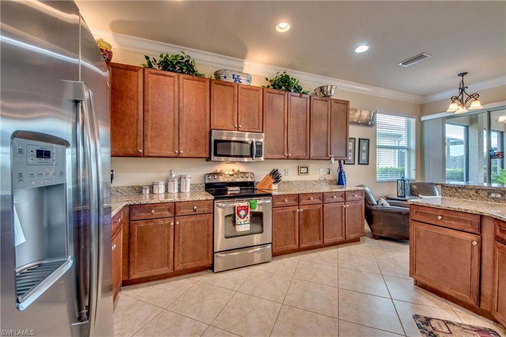 BOTANICA LAKES - Residential