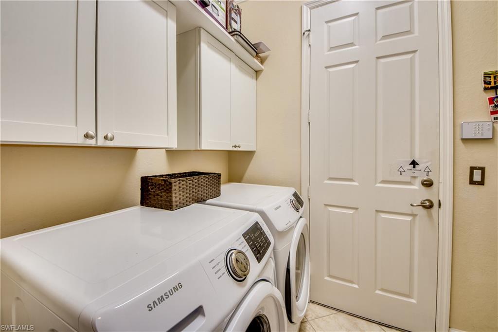 BOTANICA LAKES - Residential