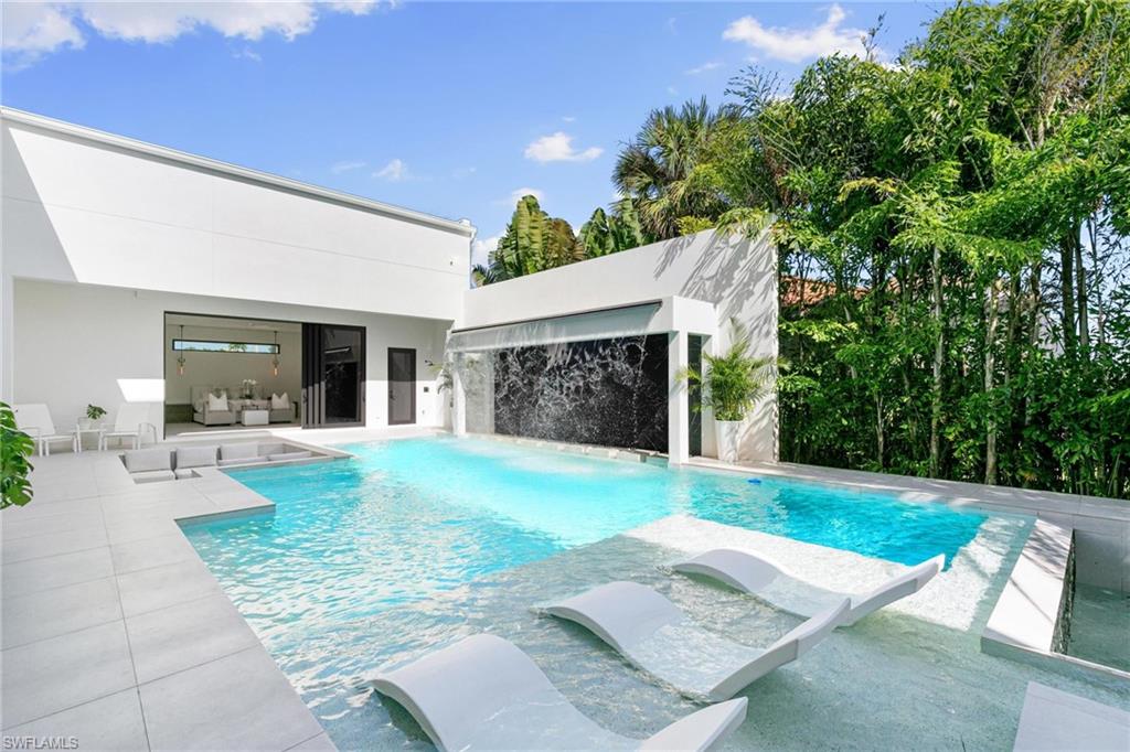 MARCO ISLAND - Residential