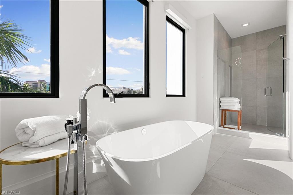 MARCO ISLAND - Residential