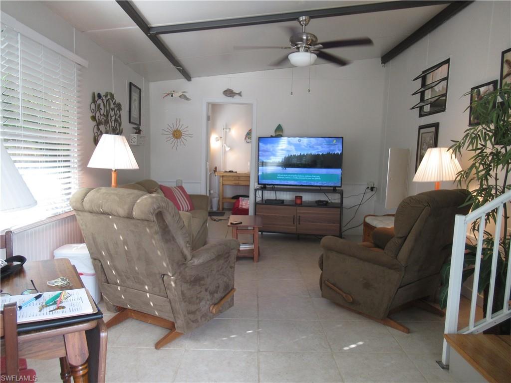 CORKSCREW WOODLANDS - Residential