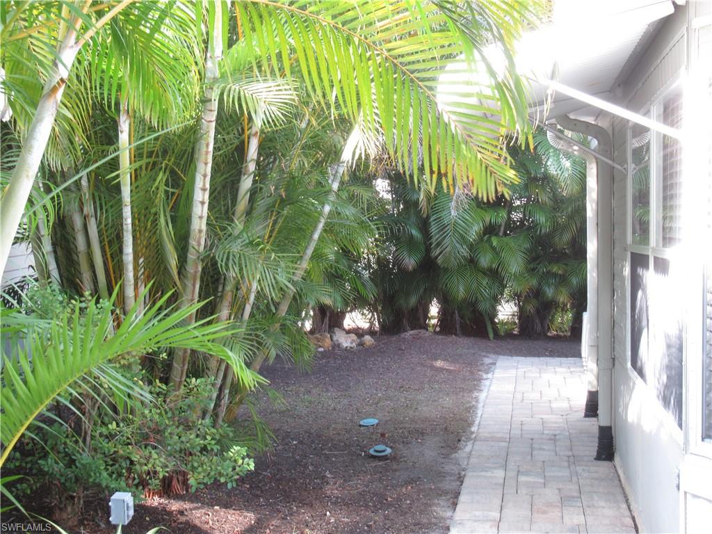 CORKSCREW WOODLANDS - Residential