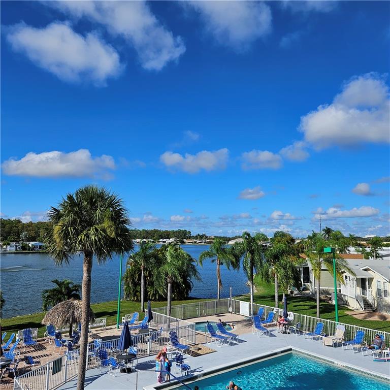 CORKSCREW WOODLANDS - Residential