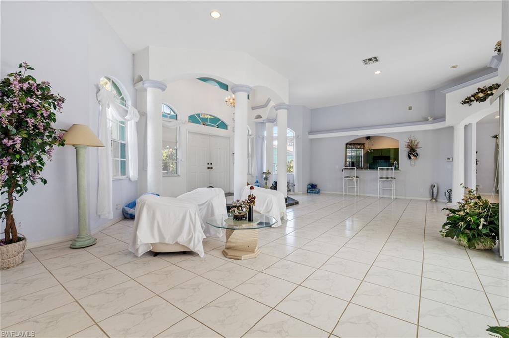 MEADOWBROOK ESTATE - Residential