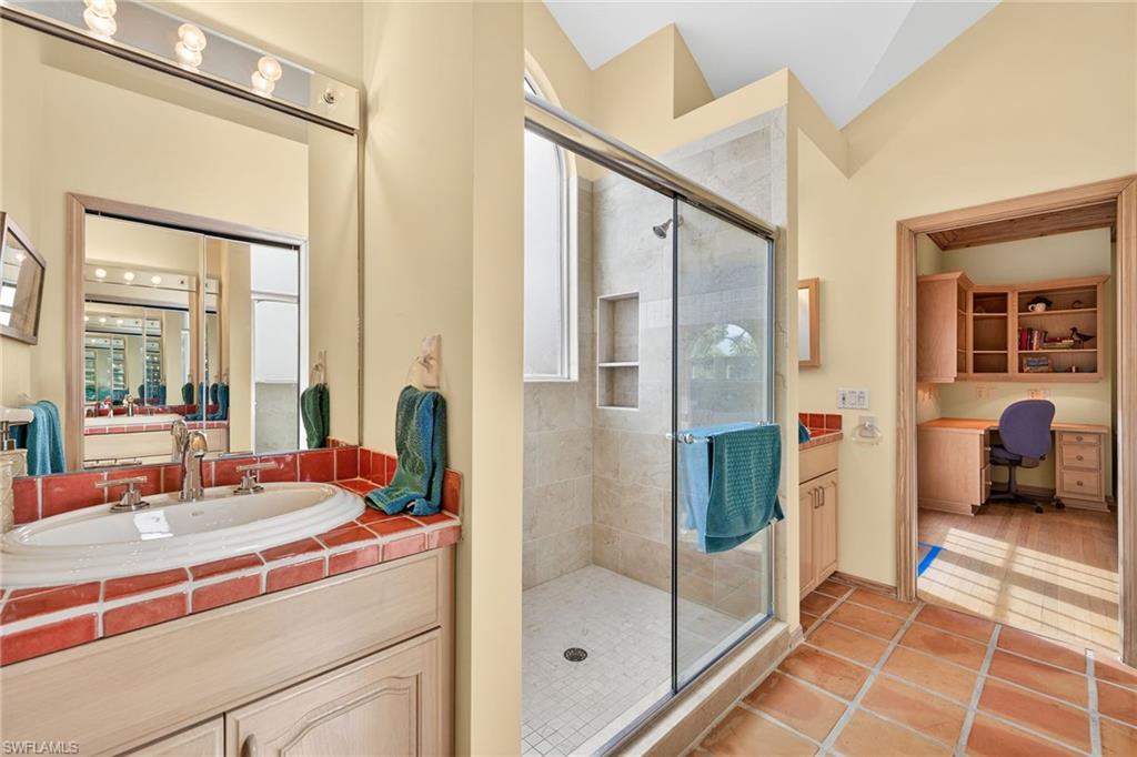 SHELL HARBOR - Residential