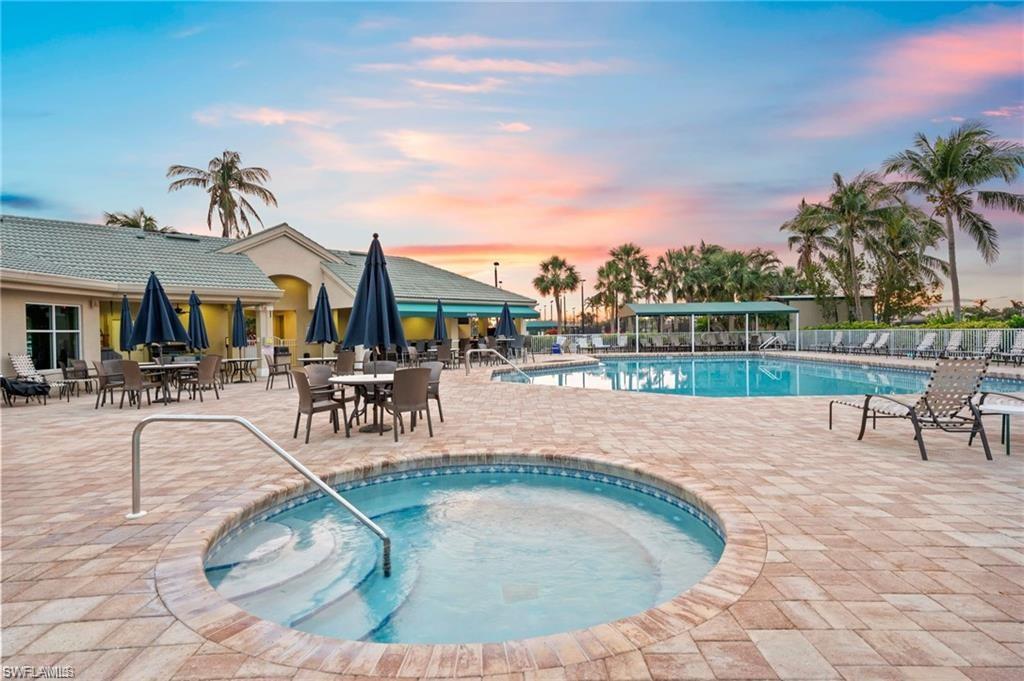 SUTTON WALK - Residential