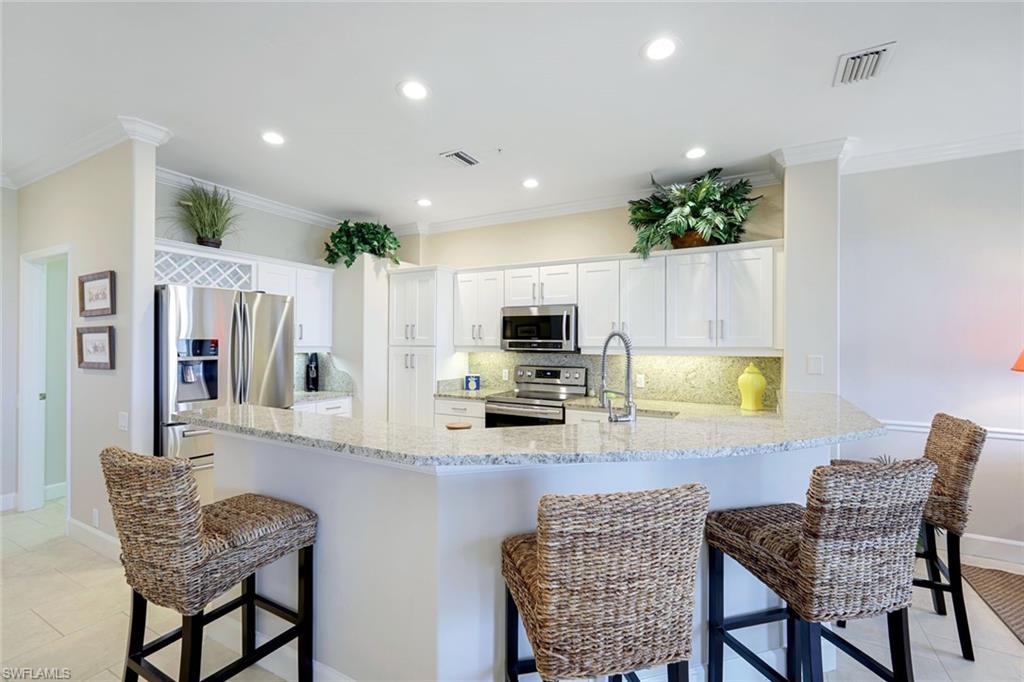 SUTTON WALK - Residential