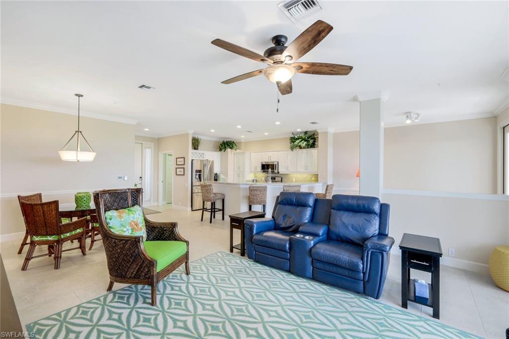 SUTTON WALK - Residential