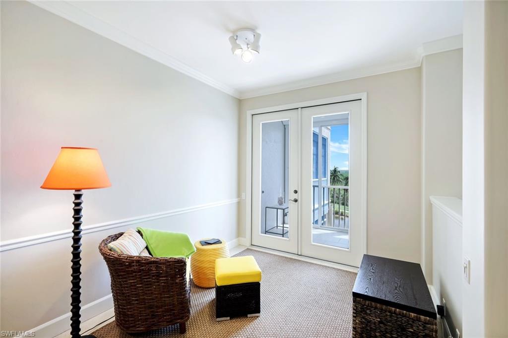 SUTTON WALK - Residential