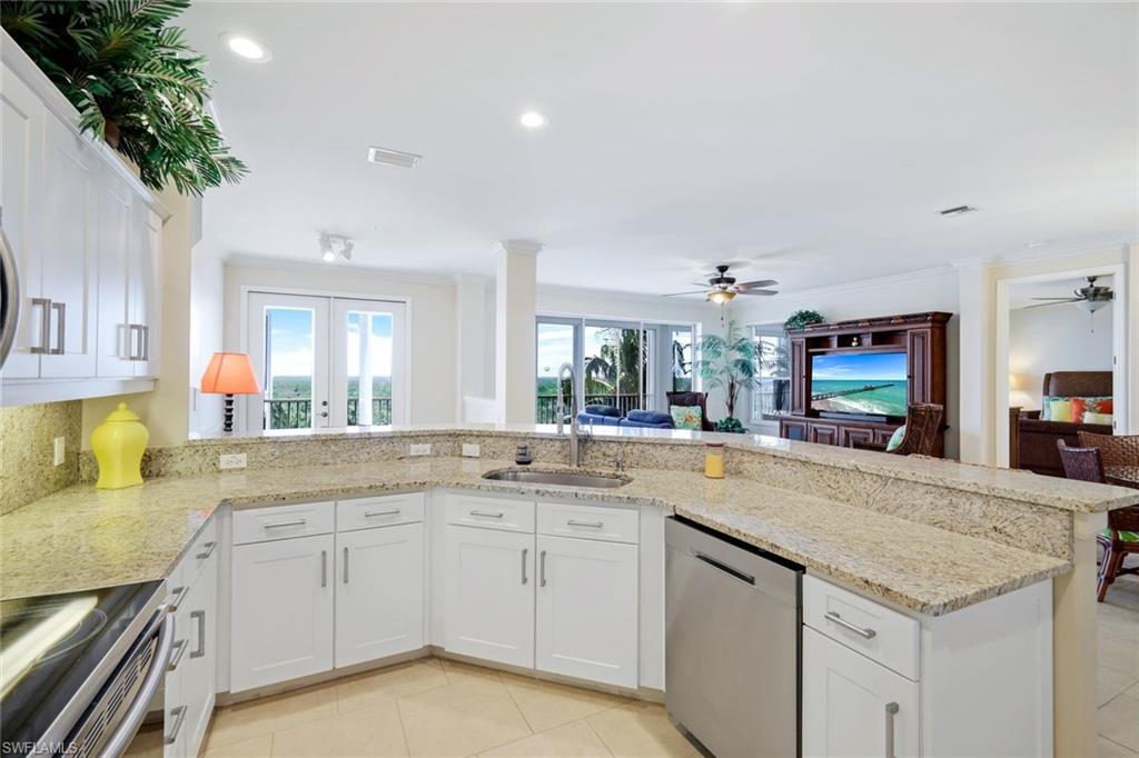 SUTTON WALK - Residential