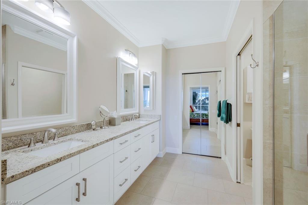 SUTTON WALK - Residential