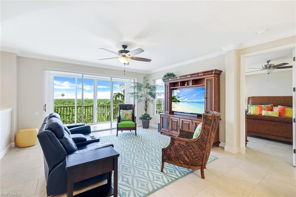 SUTTON WALK - Residential