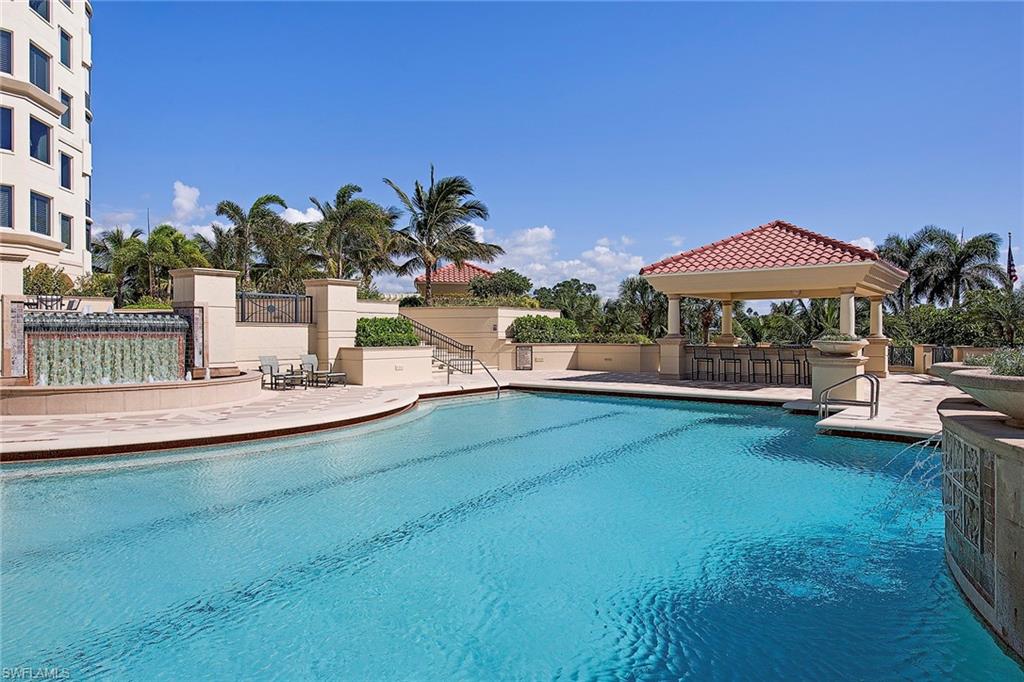 SEASONS AT NAPLES CAY - Residential