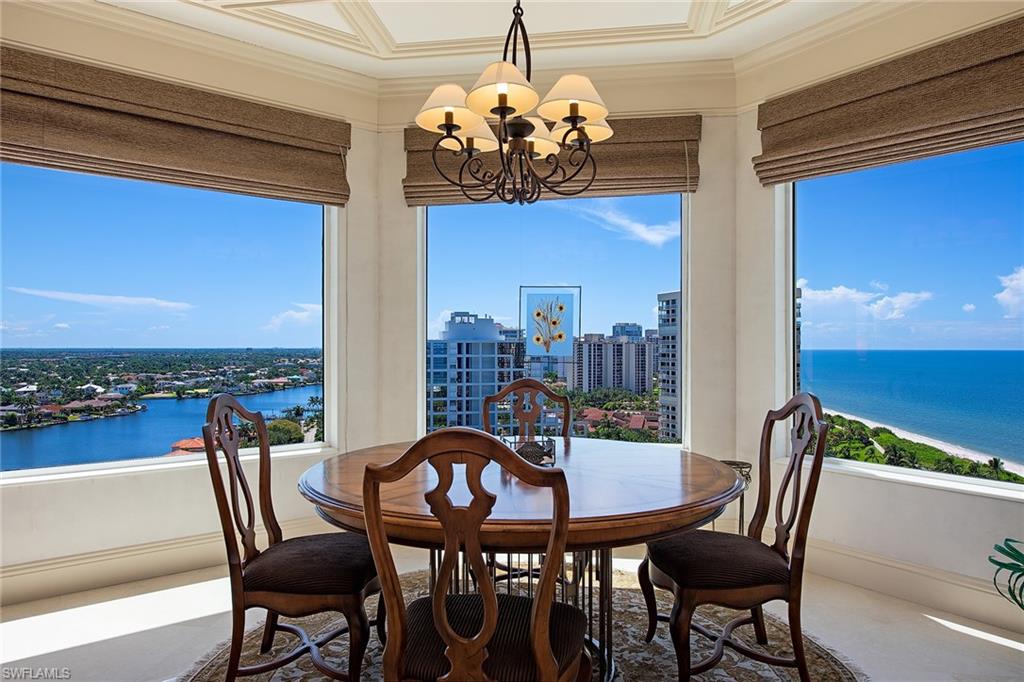 SEASONS AT NAPLES CAY - Residential