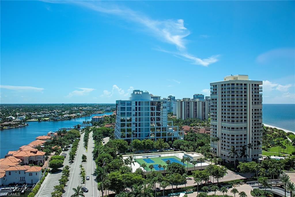 SEASONS AT NAPLES CAY - Residential