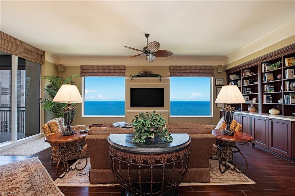 SEASONS AT NAPLES CAY - Residential