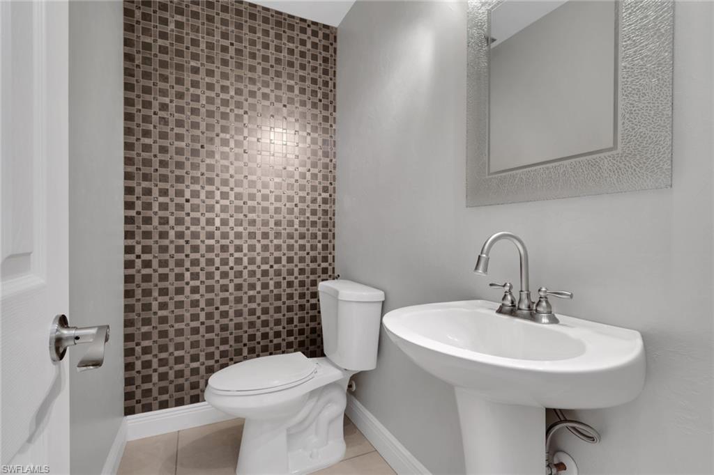 LONGBOAT VILLAGE - Residential