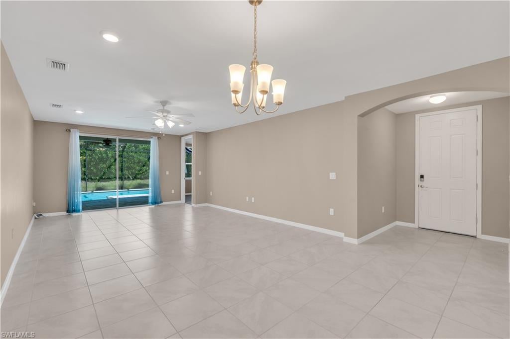 14695 Edgewater CIR