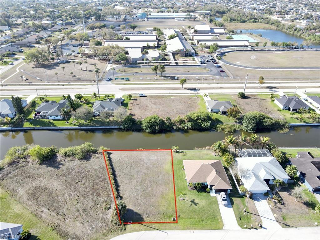 CAPE CORAL - Land