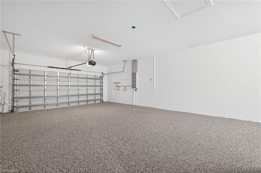 LAKE TIMBER - Residential