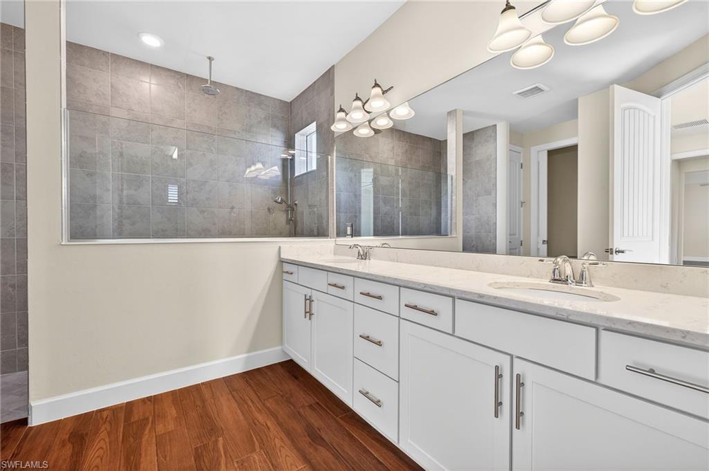 LAKE TIMBER - Residential