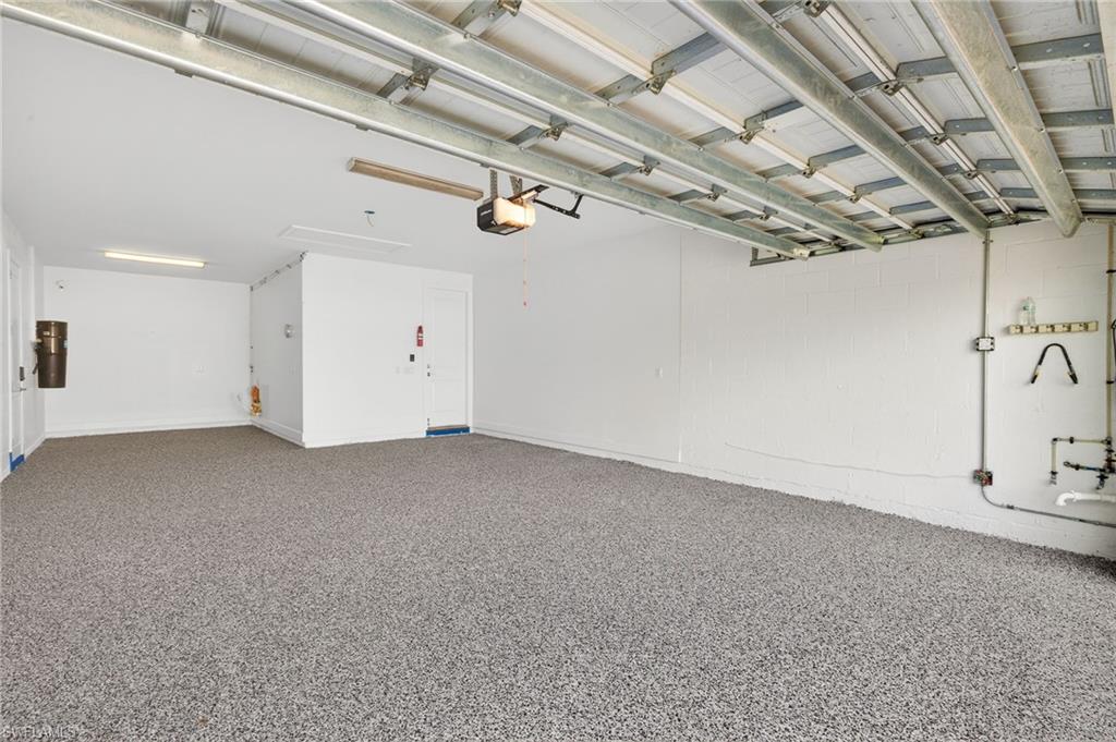 LAKE TIMBER - Residential