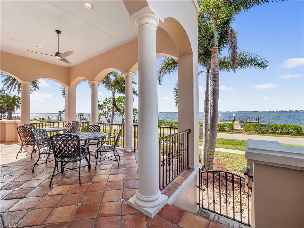 TWIN PALM ESTATES - Residential