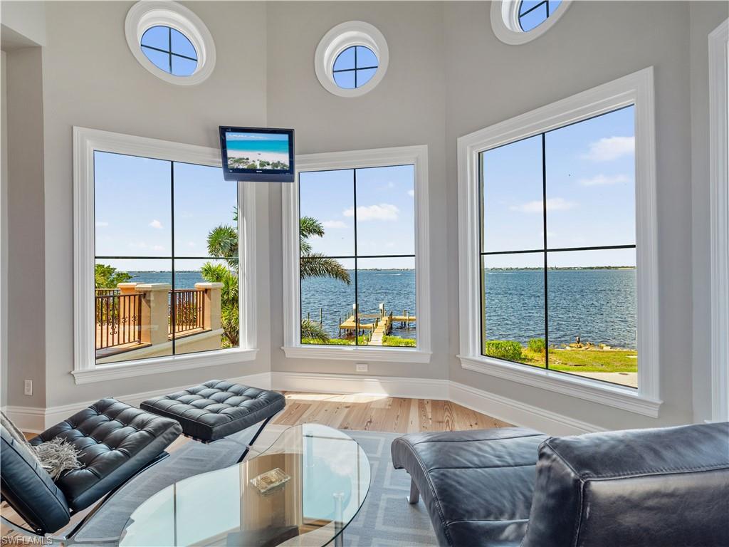 TWIN PALM ESTATES - Residential