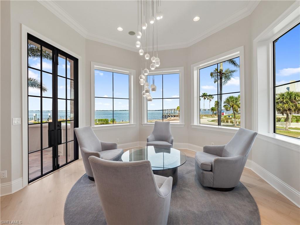 TWIN PALM ESTATES - Residential