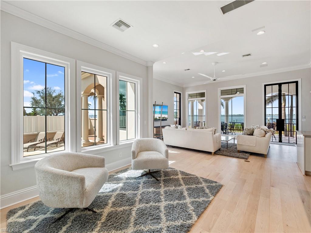 TWIN PALM ESTATES - Residential