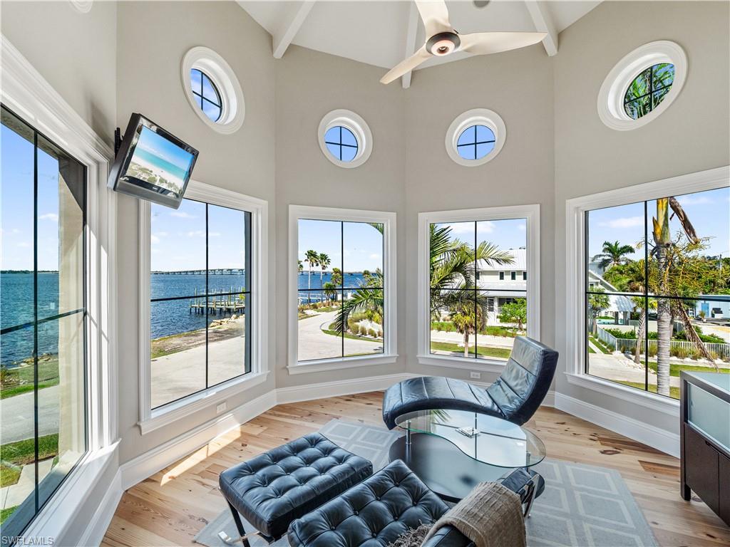 TWIN PALM ESTATES - Residential