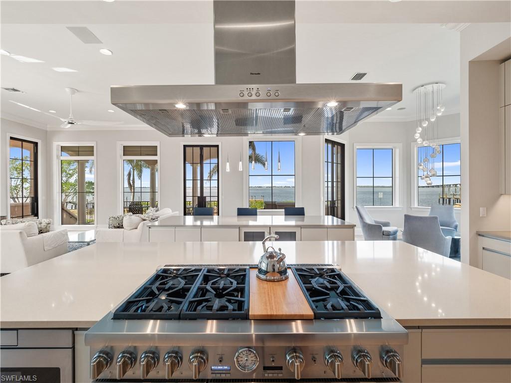 TWIN PALM ESTATES - Residential