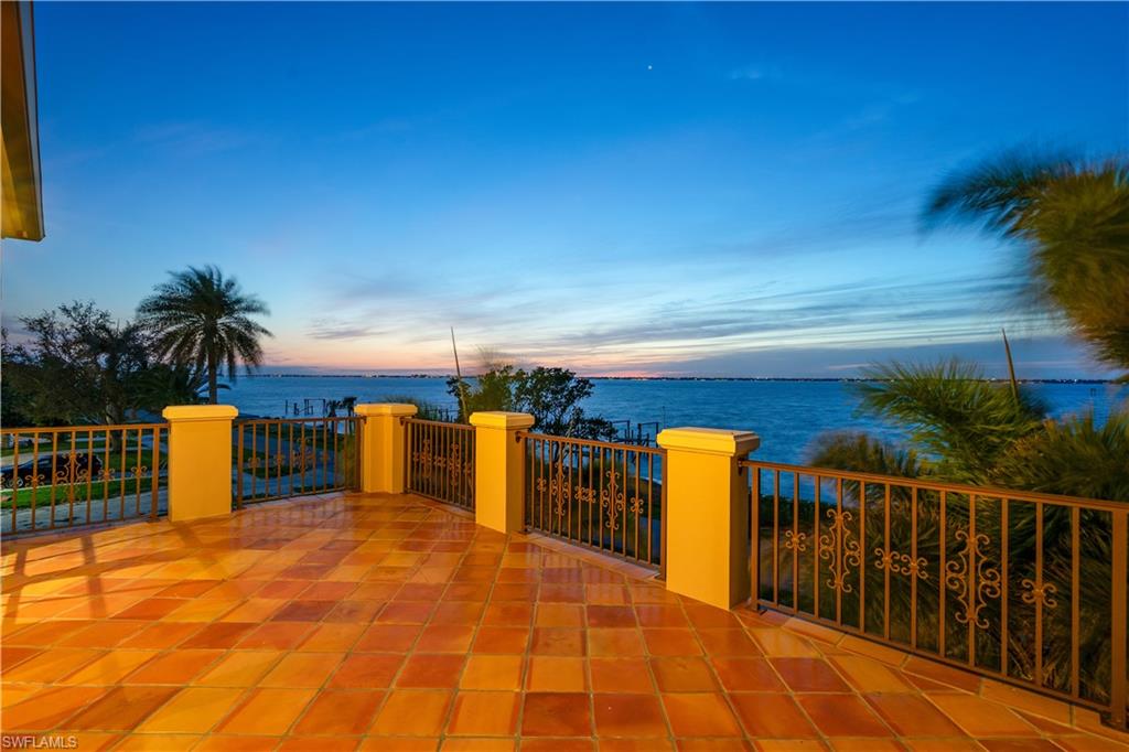 TWIN PALM ESTATES - Residential