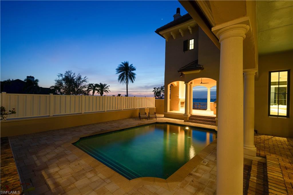 TWIN PALM ESTATES - Residential