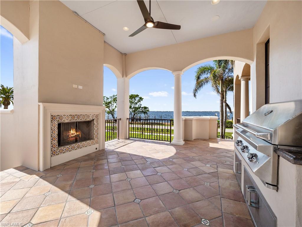 TWIN PALM ESTATES - Residential