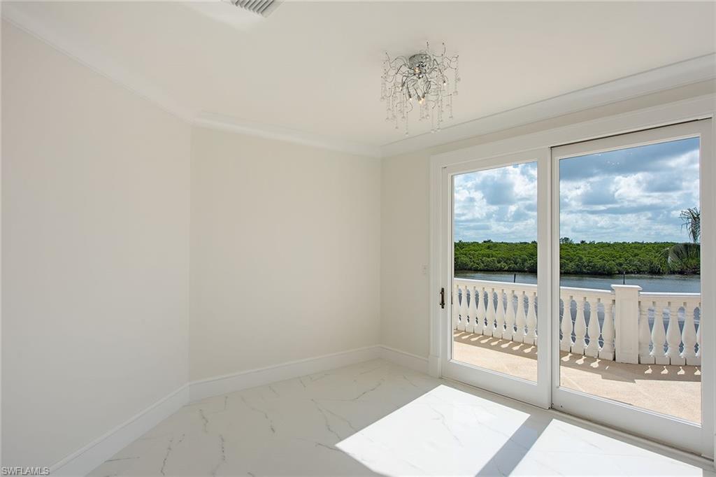 ROYAL HARBOR - Residential