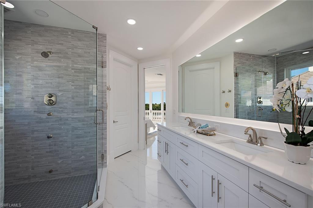 ROYAL HARBOR - Residential