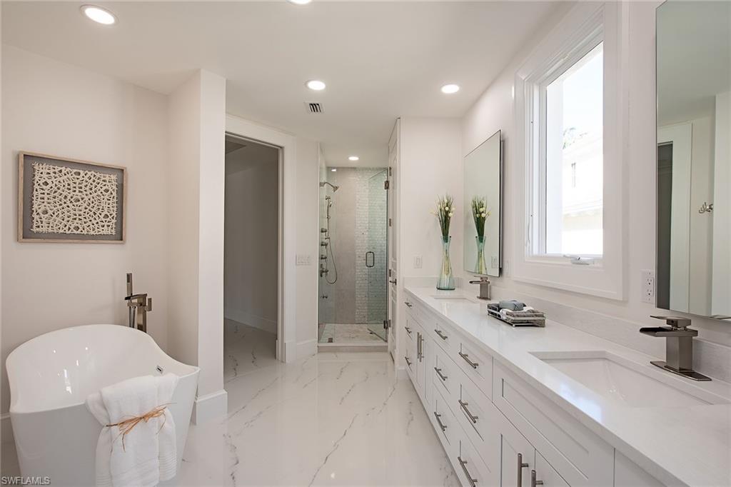 ROYAL HARBOR - Residential