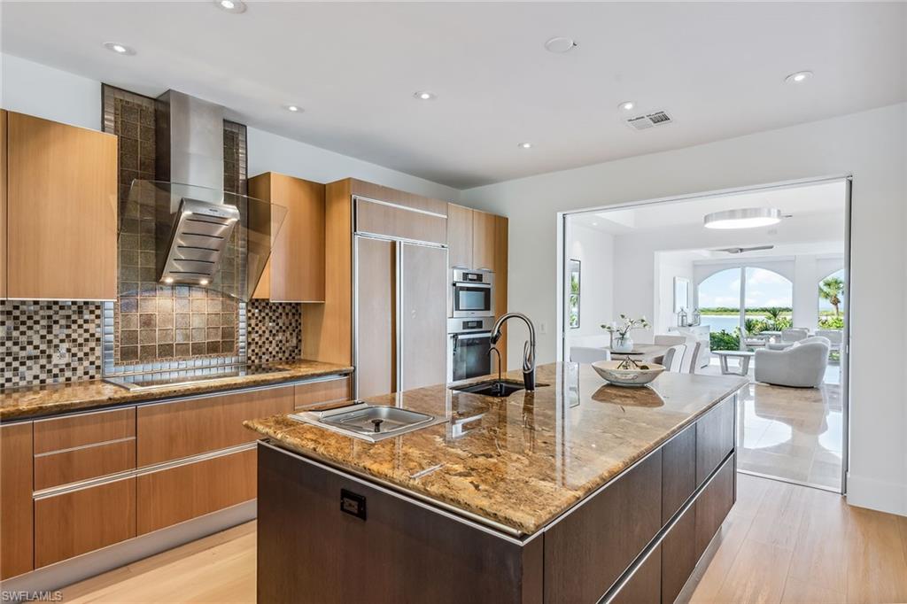 HIDEAWAY BEACH - Residential