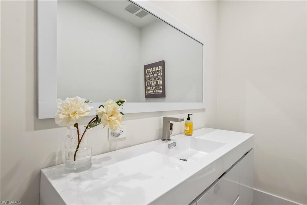 HIDEAWAY BEACH - Residential