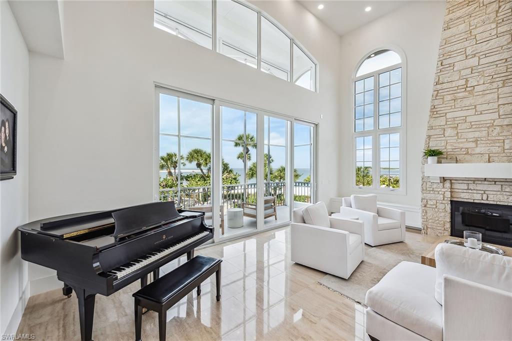 HIDEAWAY BEACH - Residential