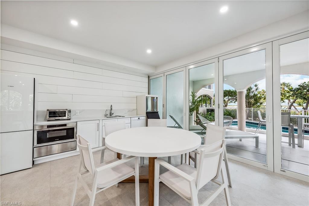 HIDEAWAY BEACH - Residential