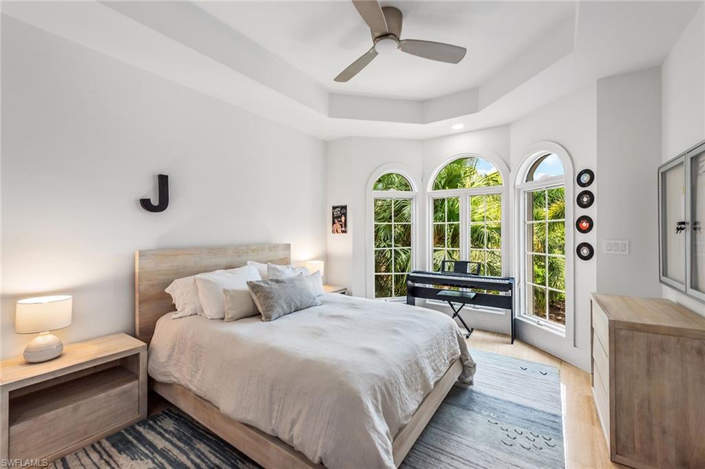 HIDEAWAY BEACH - Residential