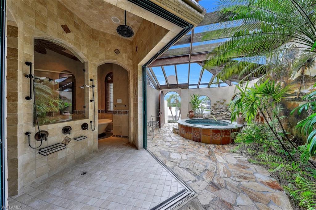 CAPE HARBOUR - Residential