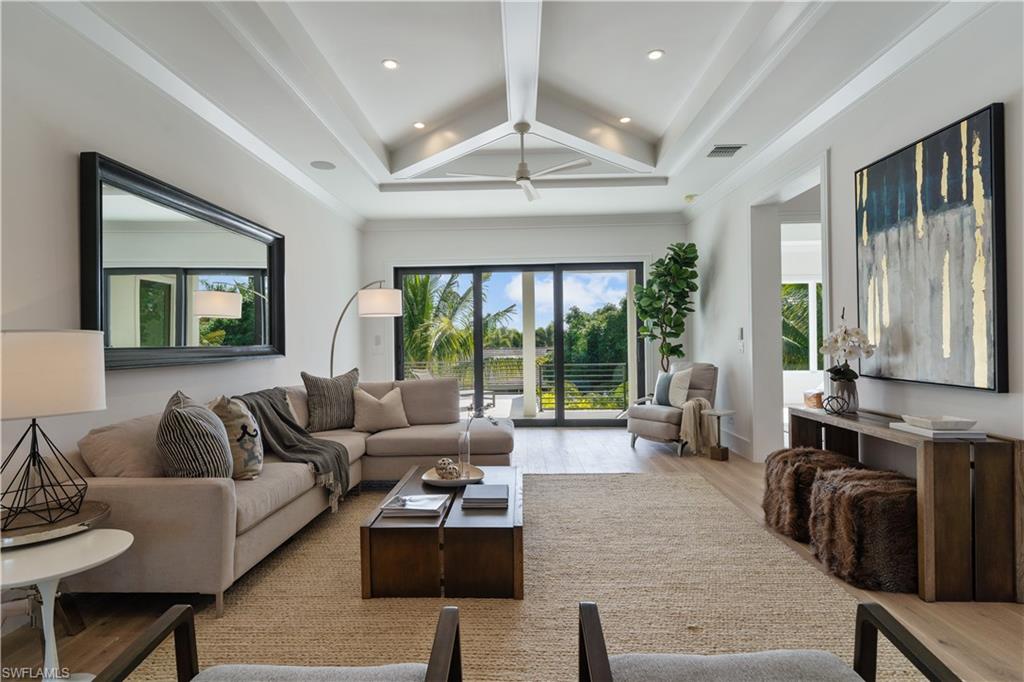 PARK SHORE - Residential