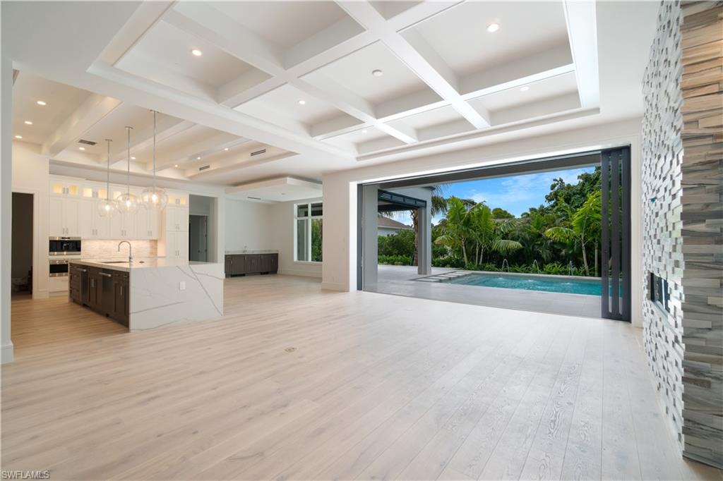 PARK SHORE - Residential