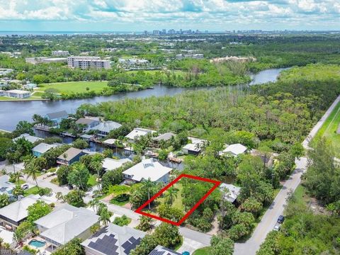 1675 Avion PL NAPLES FL 34104