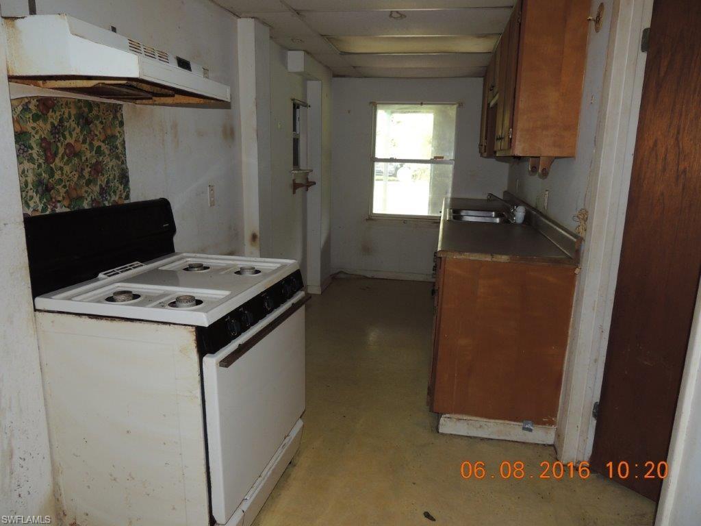 MOORE HAVEN - Residential